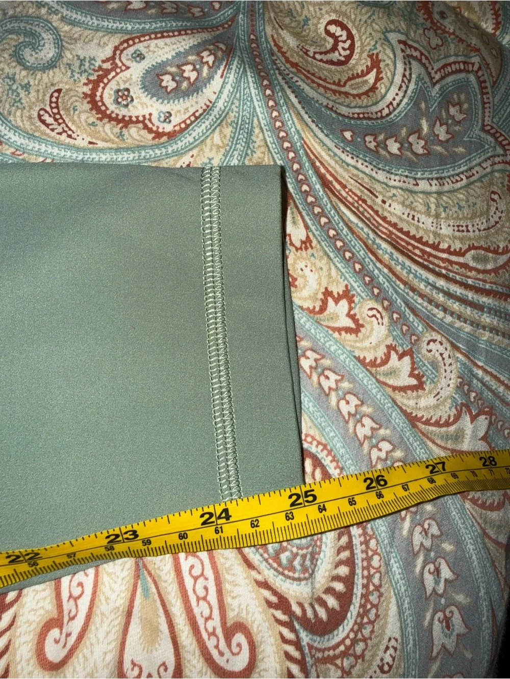 Lululemon crop leggings size 6/L 25